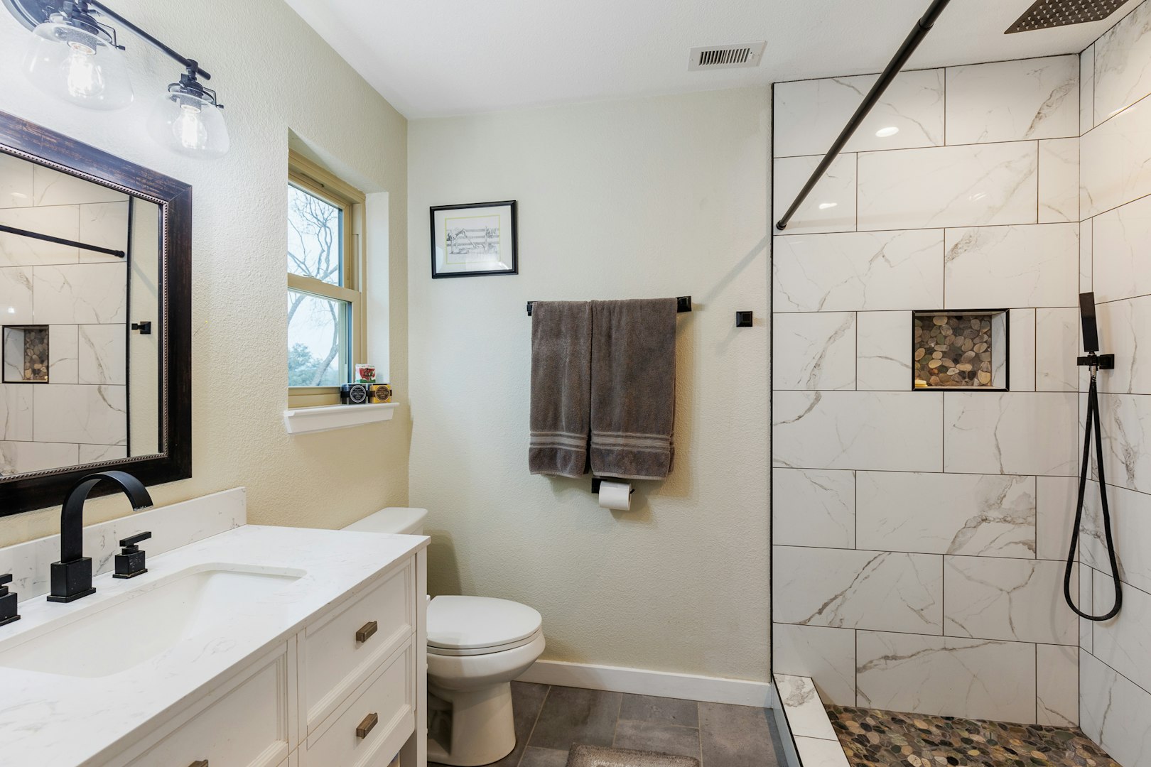 2340 SE Us Highway 71 Llano TX 78643