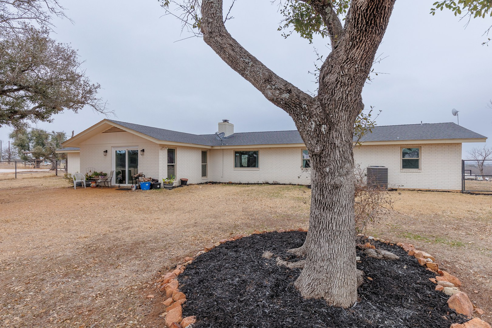 2340 SE Us Highway 71 Llano TX 78643