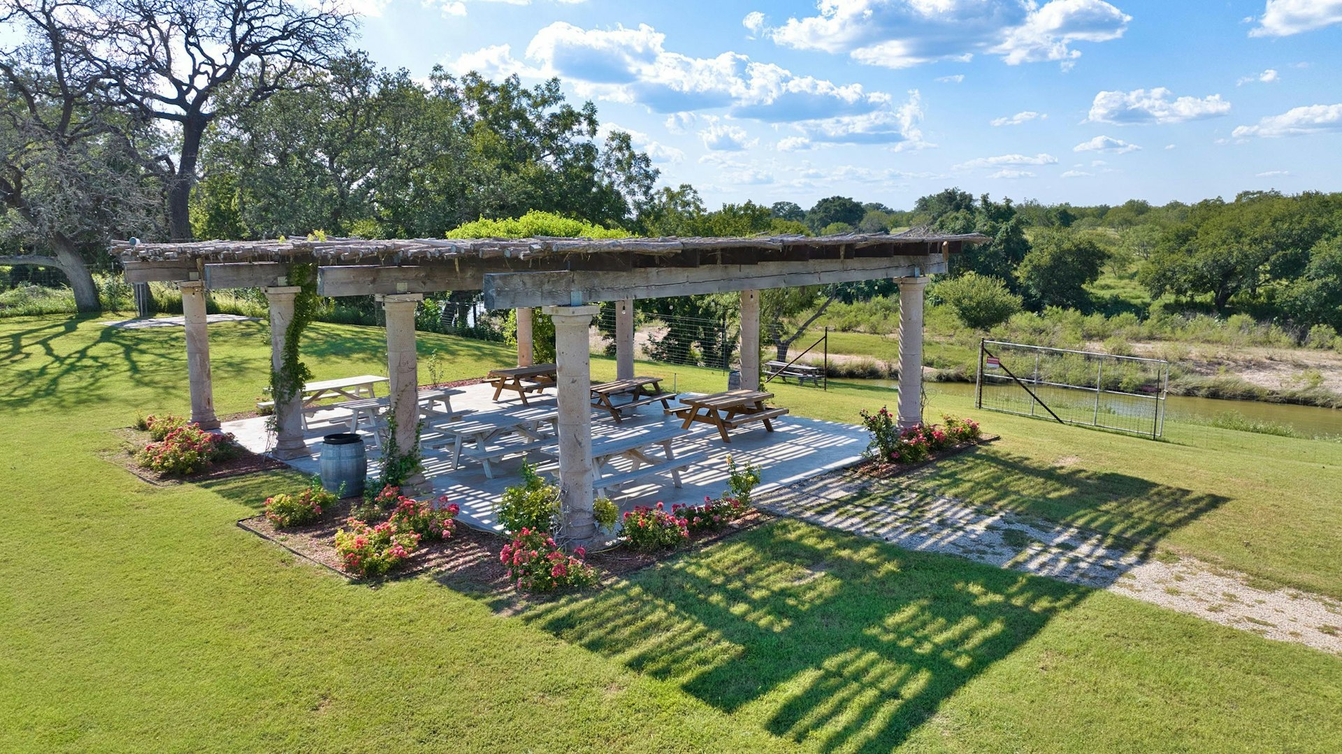 13502 Us 290 Stonewall TX 78671