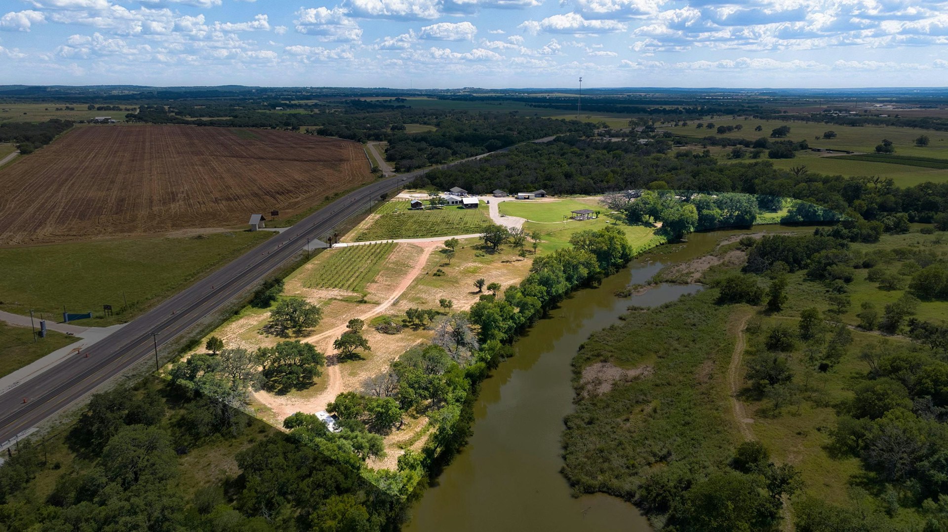 13502 Us 290 Stonewall TX 78671