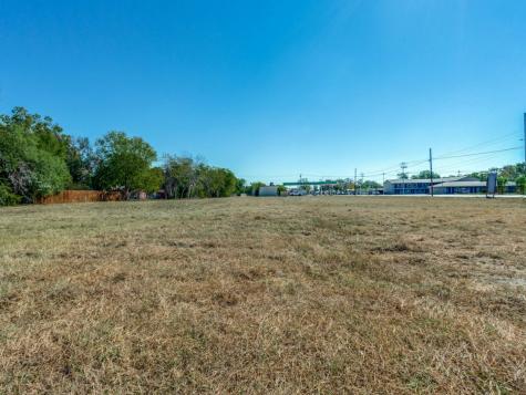 0000 E Kingsbury Street Seguin TX 78155