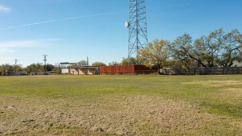 509 South Storts Street Poth TX 78147