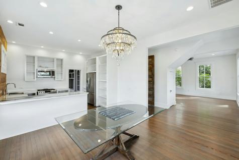 321 East Dewey Place San Antonio TX 78212