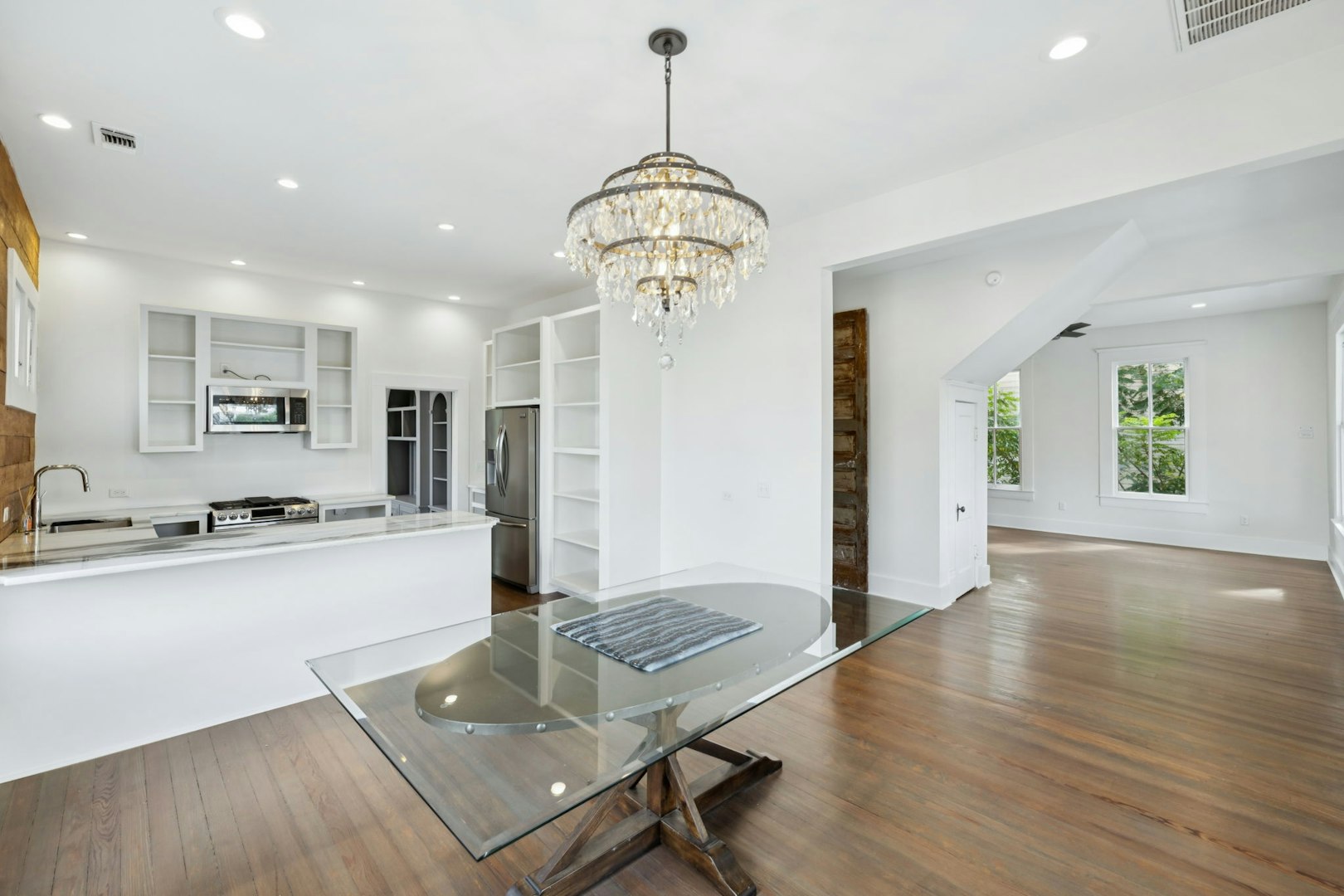 321 East Dewey Place San Antonio TX 78212