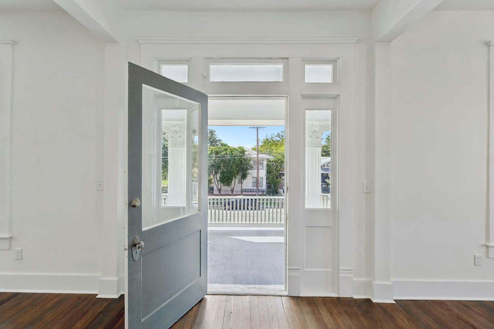 321 East Dewey Place San Antonio TX 78212