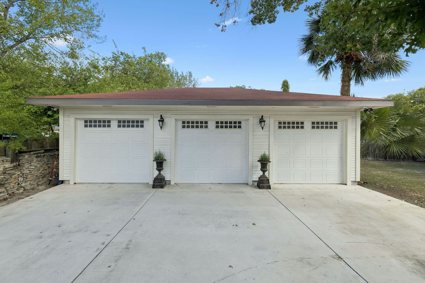 321 East Dewey Place San Antonio TX 78212