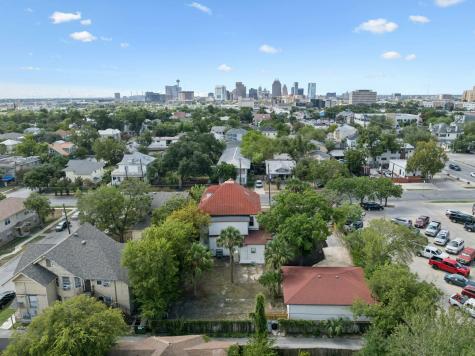 321 East Dewey Place San Antonio TX 78212