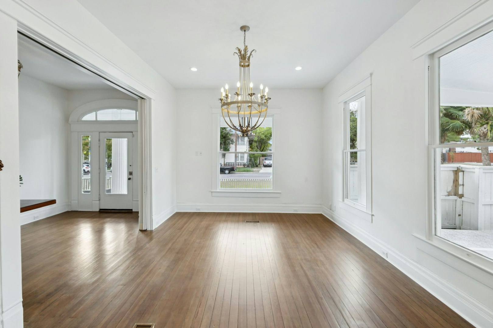 321 East Dewey Place San Antonio TX 78212