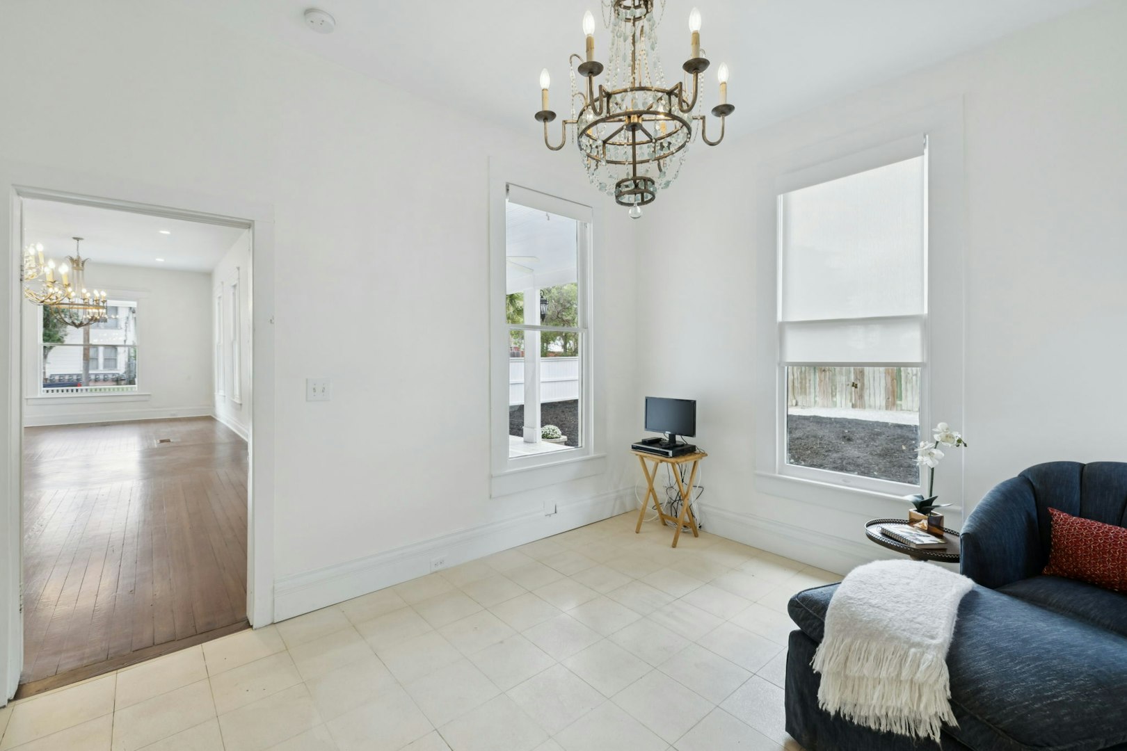 321 East Dewey Place San Antonio TX 78212