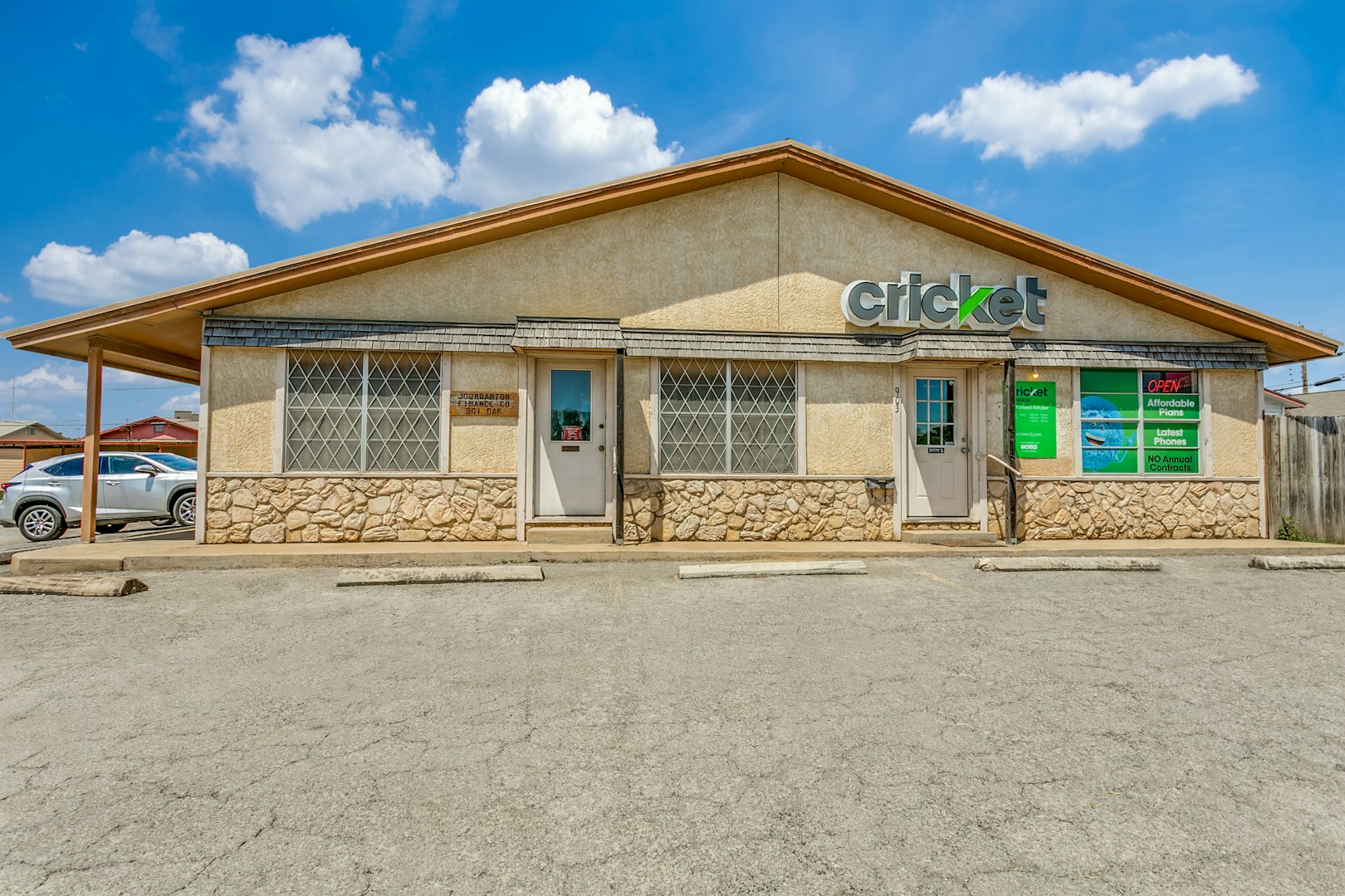 901 Oak Street Jourdanton TX 78026