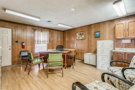901 & 903 Oak Street Jourdanton TX 78026