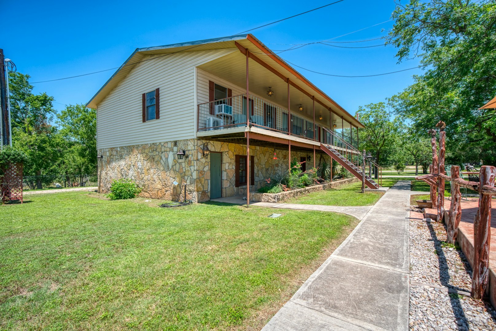 5322 Texas 16 Bandera TX 78003