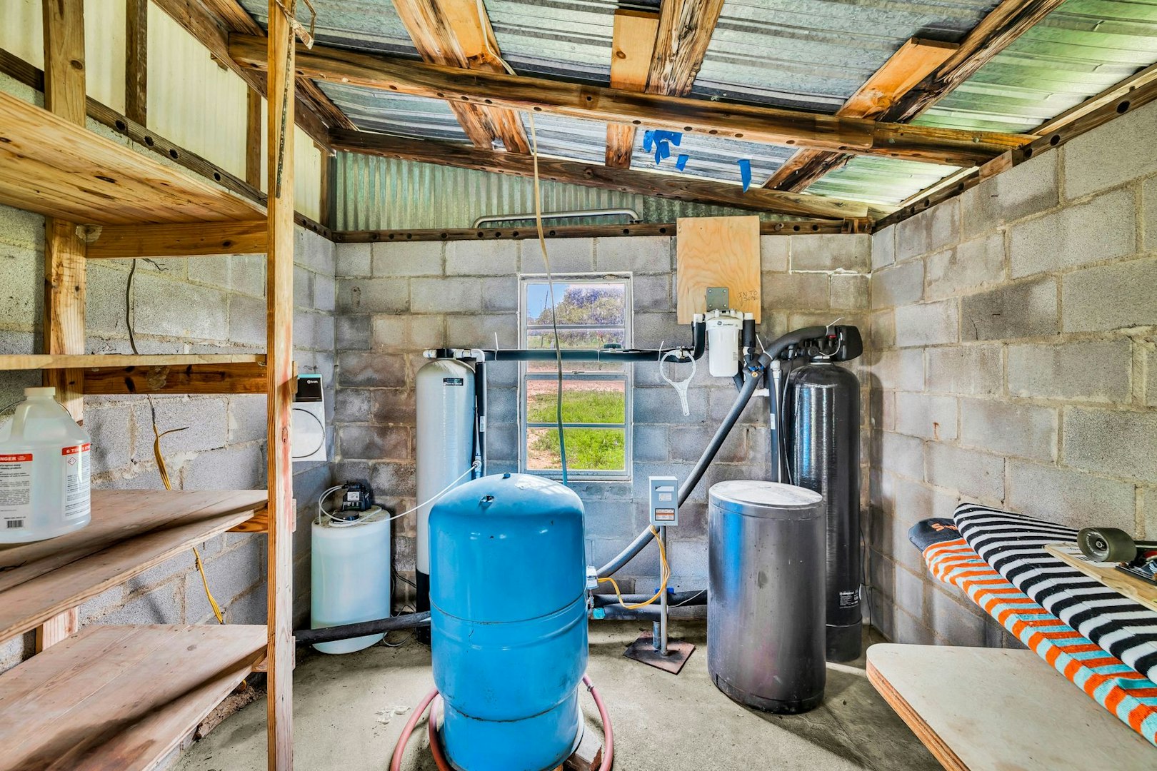 123 Rocky Road Hye TX 78635