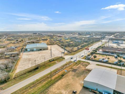 206 Farm To Market Road 468 Cotulla TX 78014