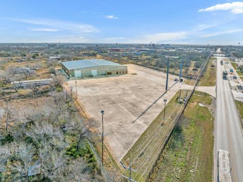 206 Farm To Market Road 468 Cotulla TX 78014