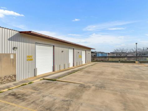 206 Farm To Market Road 468 Cotulla TX 78014