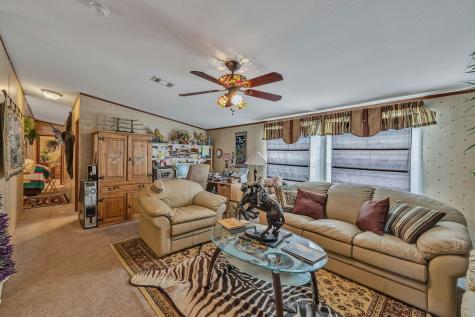 2645 Matthews Ranch Road Dilley TX 78017