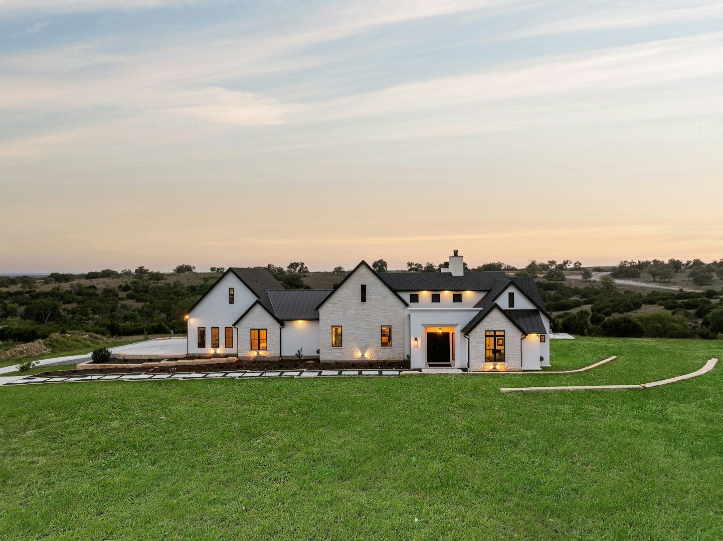 1051 N Cattlemans Crossing Drive Kerrville TX 78028