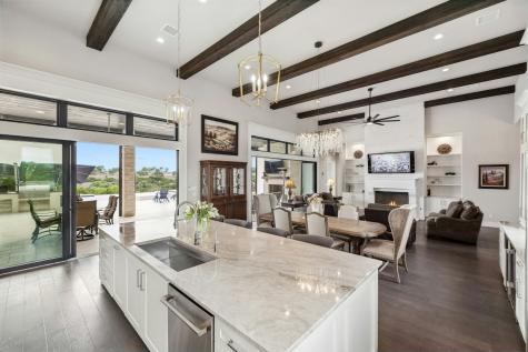 1051 N Cattlemans Crossing Drive Kerrville TX 78028