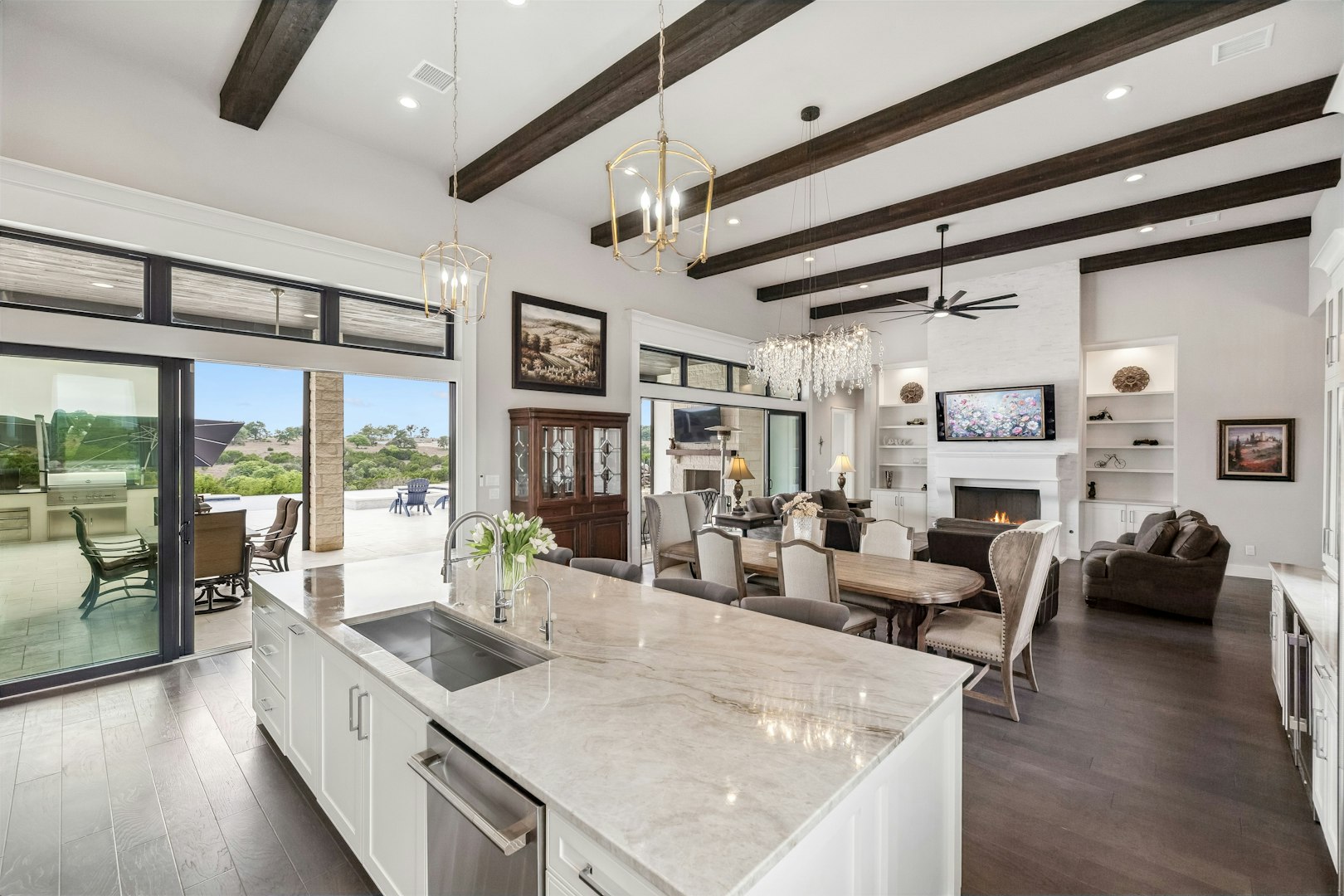 1051 N Cattlemans Crossing Drive Kerrville TX 78028