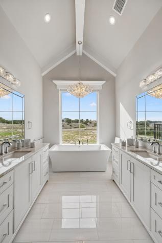 1051 N Cattlemans Crossing Drive Kerrville TX 78028