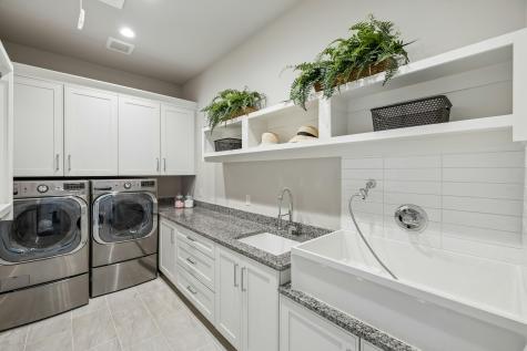 1051 N Cattlemans Crossing Drive Kerrville TX 78028