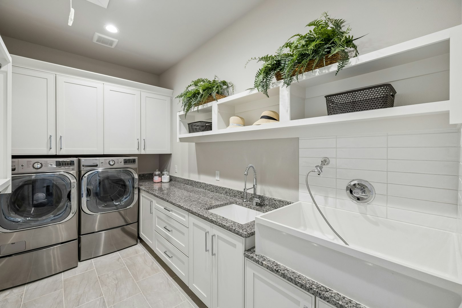 1051 N Cattlemans Crossing Drive Kerrville TX 78028