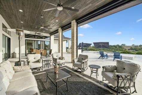 1051 N Cattlemans Crossing Drive Kerrville TX 78028