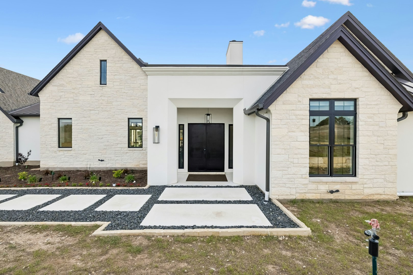 1051 N Cattlemans Crossing Drive Kerrville TX 78028