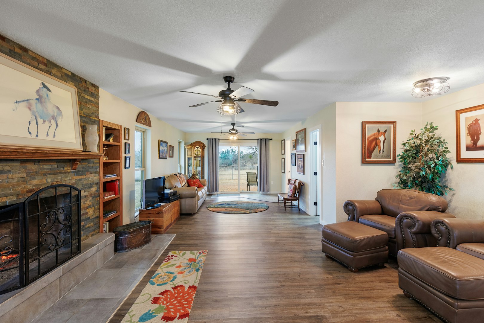 2340 SE Us Highway 71 Llano TX 78643