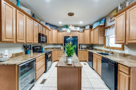 1657 County Road 434 Stockdale TX 78160