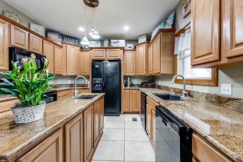 1657 County Road 434 Stockdale TX 78160