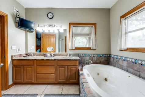 1657 County Road 434 Stockdale TX 78160
