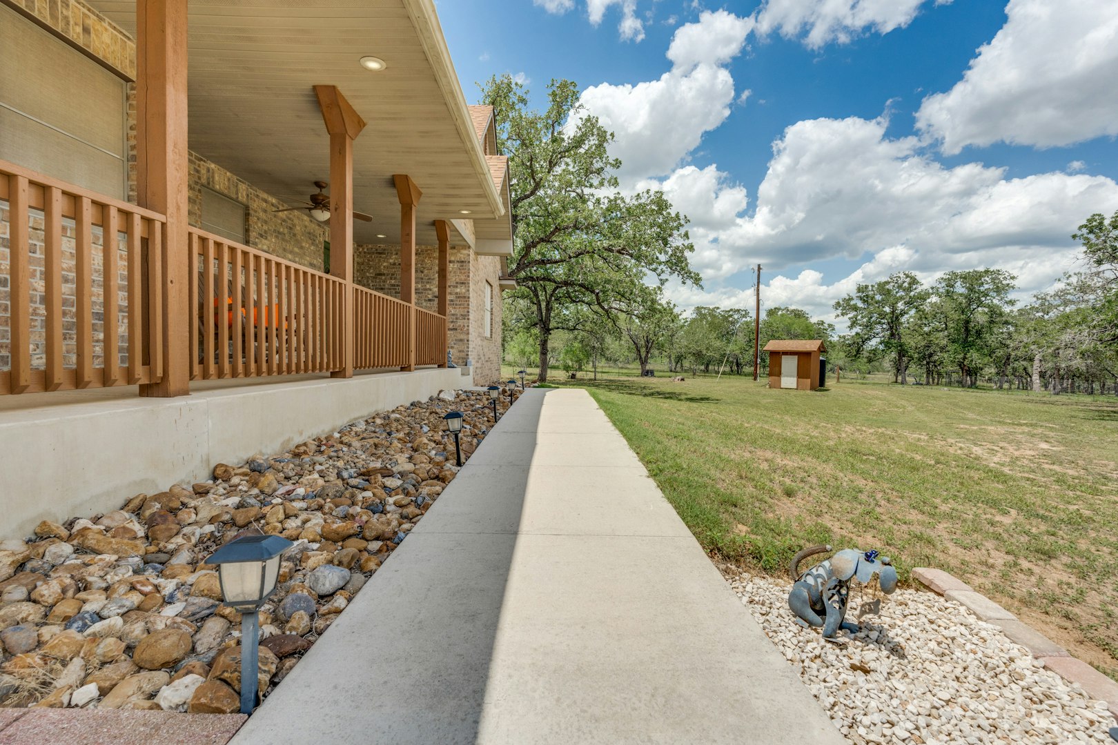 1657 County Road 434 Stockdale TX 78160