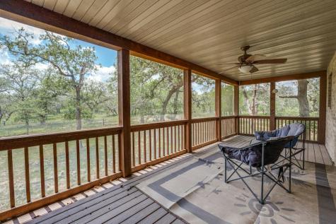 1657 County Road 434 Stockdale TX 78160