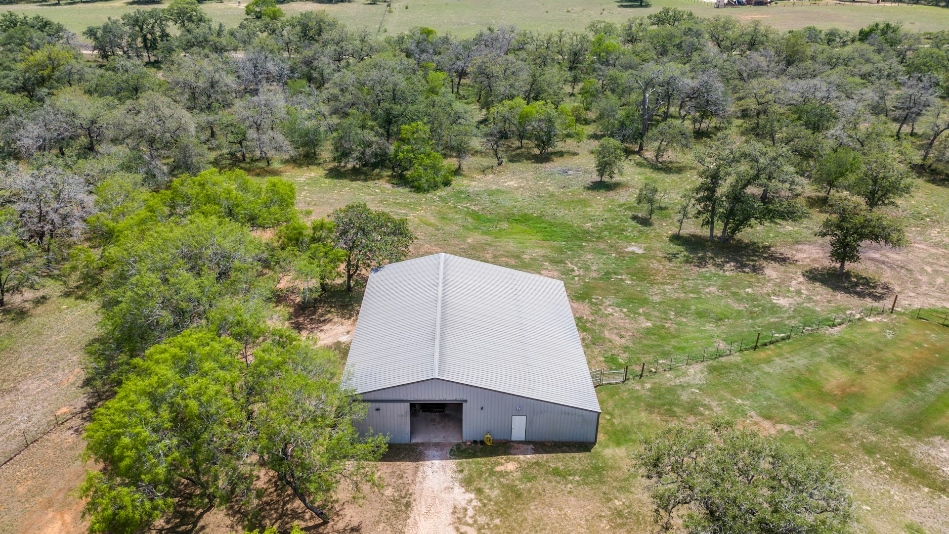 1657 County Road 434 Stockdale TX 78160