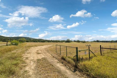 120 Rocky Creek Road Medina TX 78055