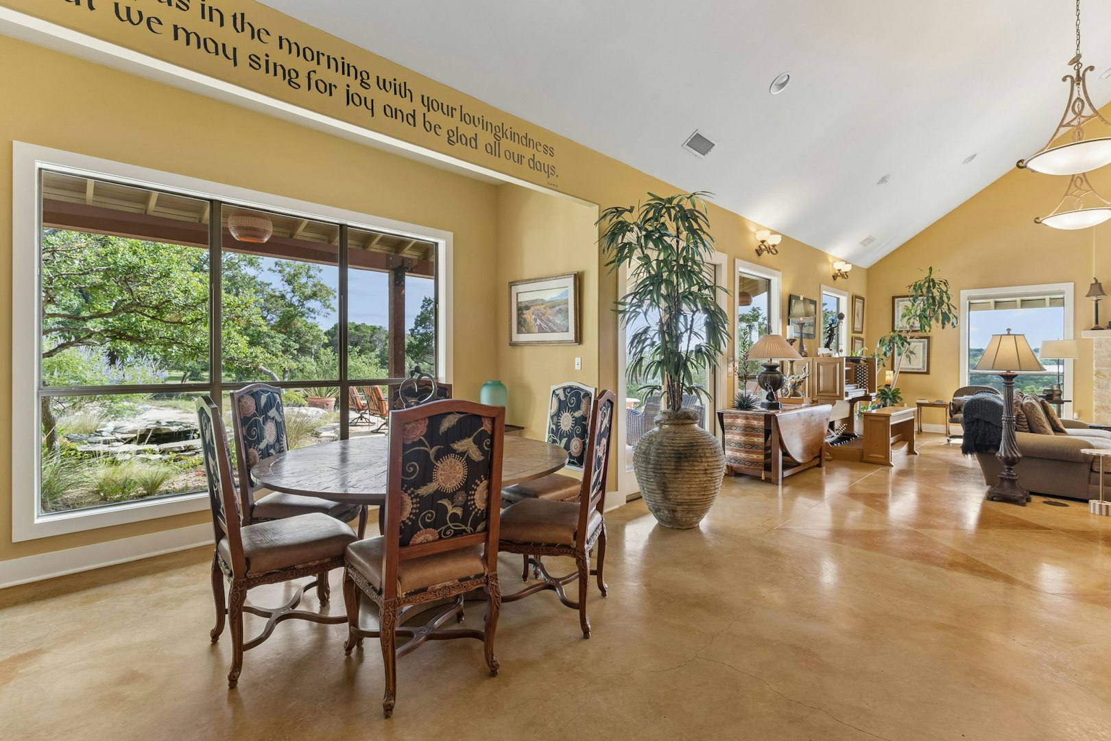 306 Charles Road Kerrville TX 78028