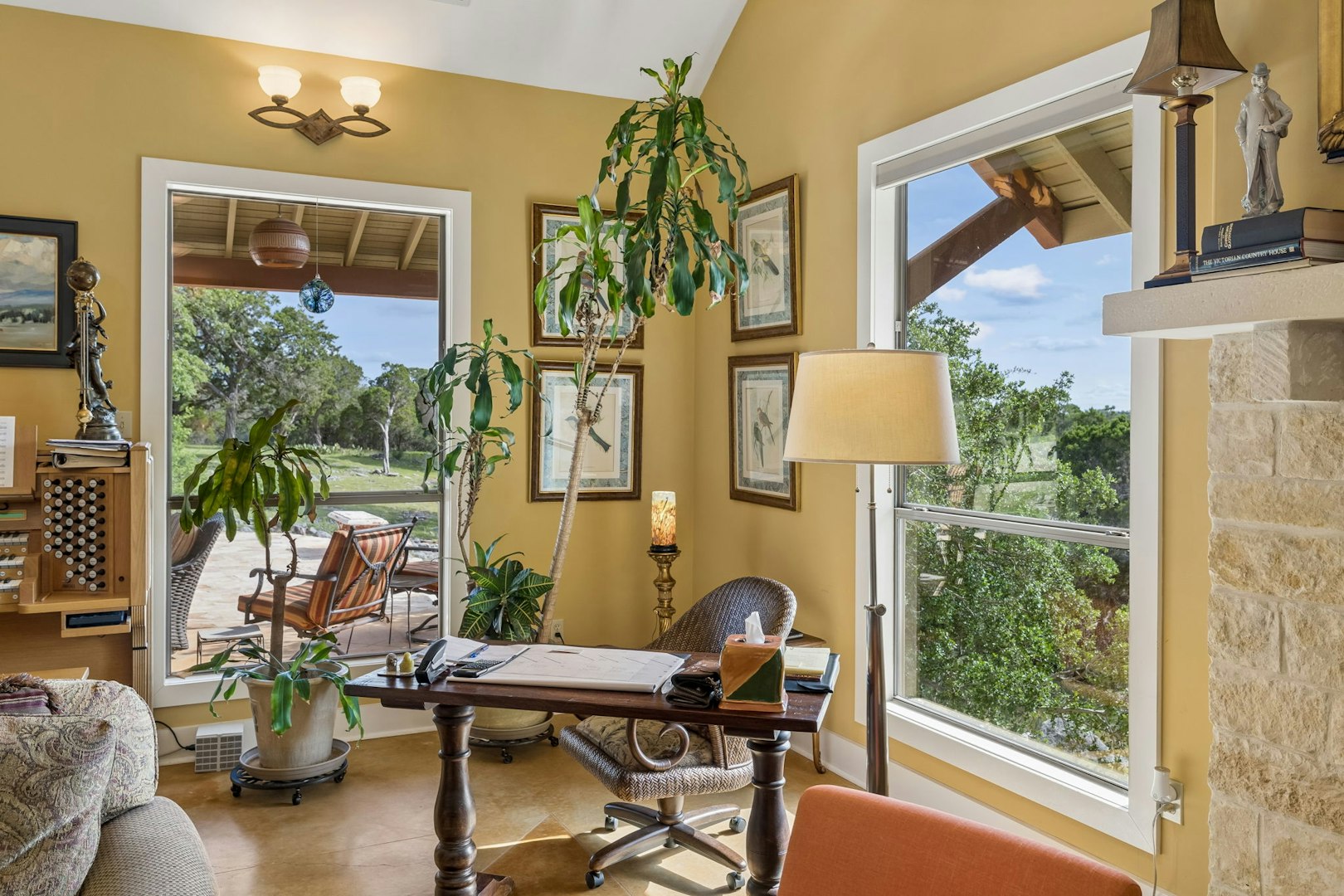 306 Charles Road Kerrville TX 78028