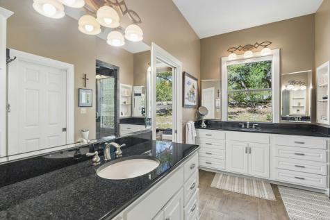 306 Charles Road Kerrville TX 78028