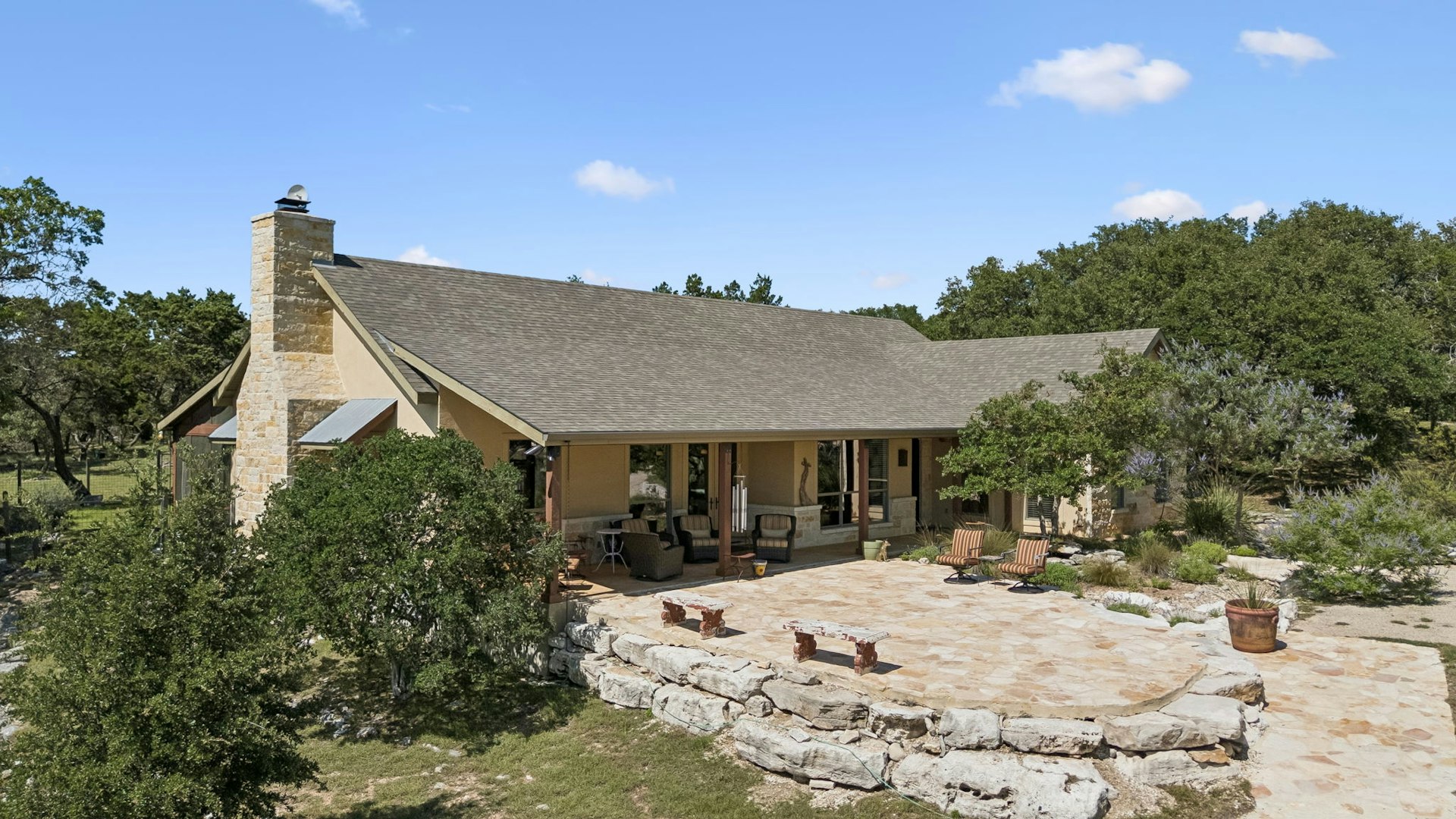 306 Charles Road Kerrville TX 78028