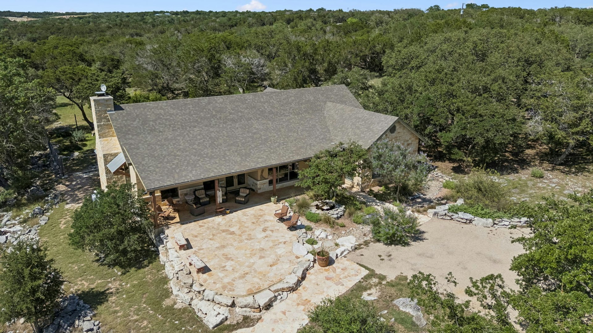 306 Charles Road Kerrville TX 78028
