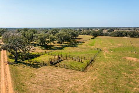 16297 Texas 111 Yoakum TX 77995