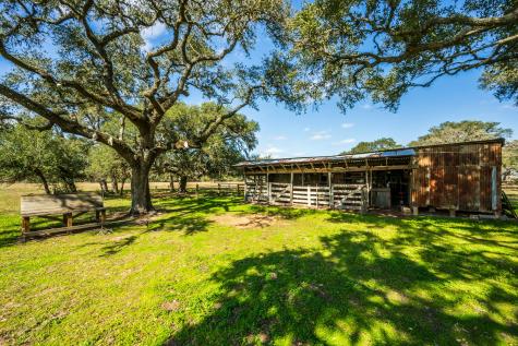 16297 Texas 111 Yoakum TX 77995