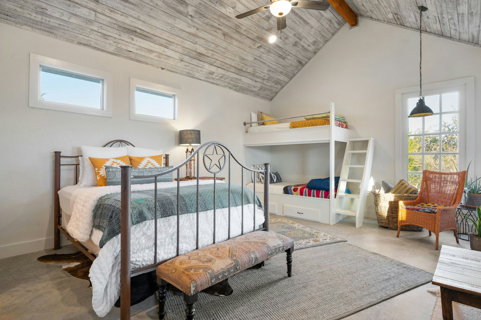 105 Valley View Trail Comfort TX 78013