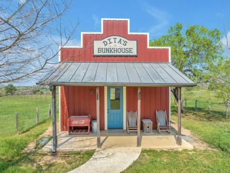 0000 Saint Hedwig Showplace Saint Hedwig TX 78152