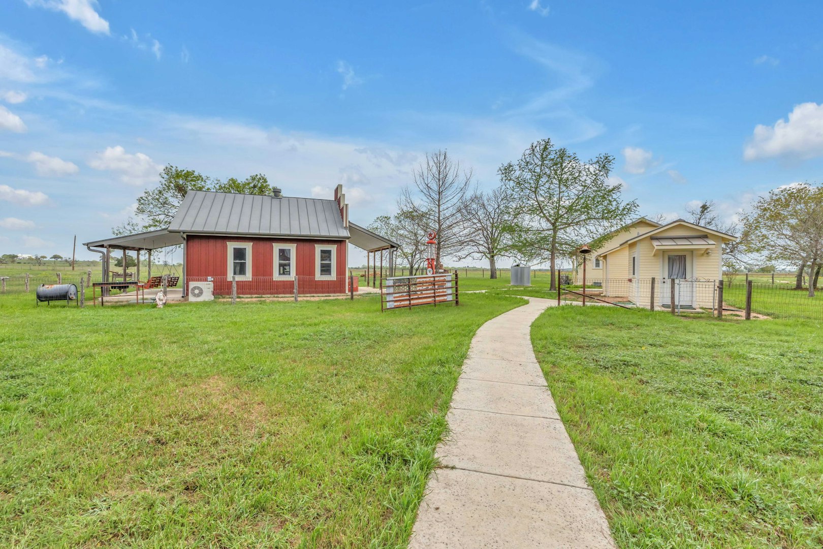 0000 Saint Hedwig Showplace Saint Hedwig TX 78152