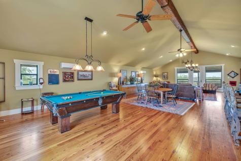 0000 Saint Hedwig Showplace Saint Hedwig TX 78152