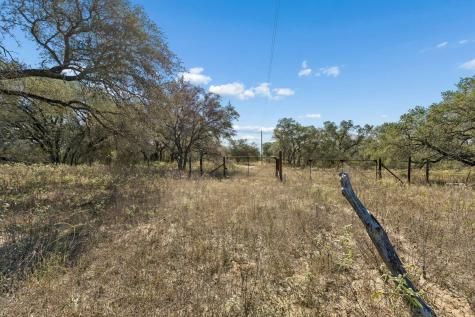 174 Adcock Lane Somerset TX 78069