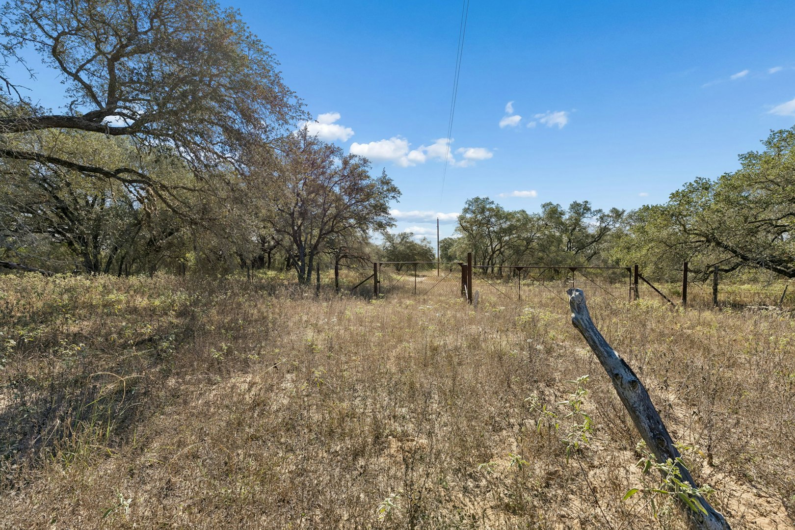174 Adcock Lane Somerset TX 78069